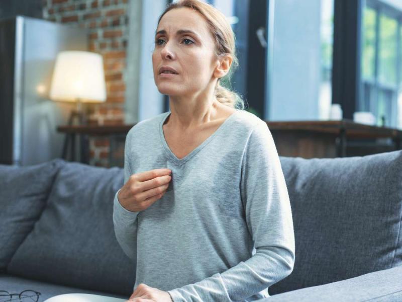 Menopozda sıcak basmalar ve gece terlemeleri